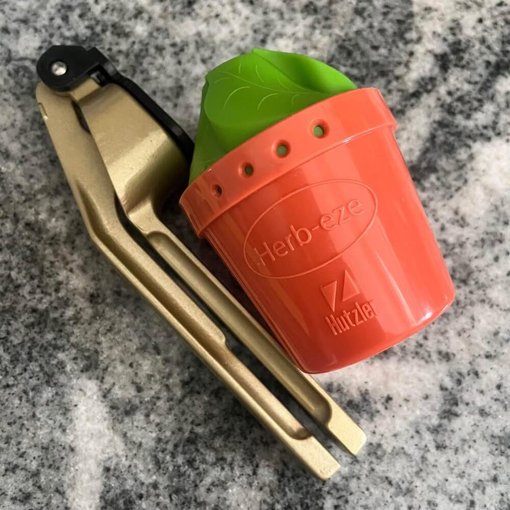 Garlic Press & Herb Collector Pot